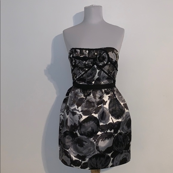 BCBGMaxAzria Dresses & Skirts - BCBGMAXAZRIA Black and White Dress